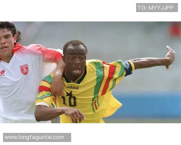 南非足球明星的崛起与辉煌成就：从本土到国际舞台的奋斗历程